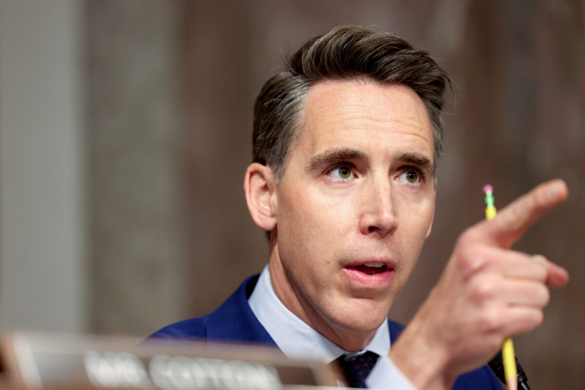 ‘Fire Somebody!’: Hawley Clashes With Acting Secret Service Director Over Trump Rally Shooting