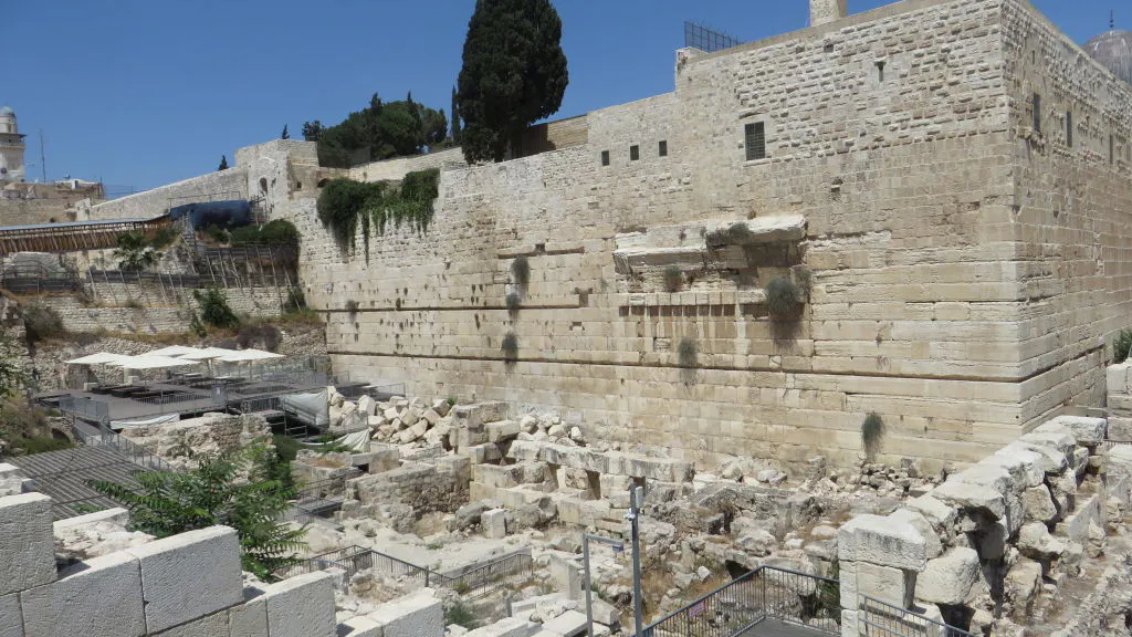 Israel Discovers Ancient Seal From First Temple Period