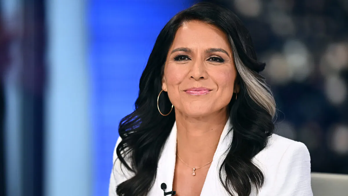 Gabbard Wrecks CNN’s Bash For Pushing Democrat Attacks On Trump Visiting Fallen Soldiers