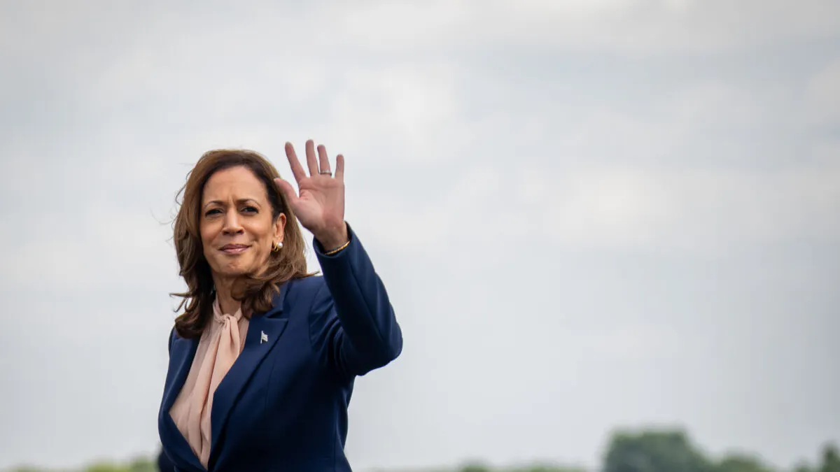 Kamala Takes Brief Questions From Reporters, Says She’ll Set Up Full Interview ‘Before The End Of The Month’