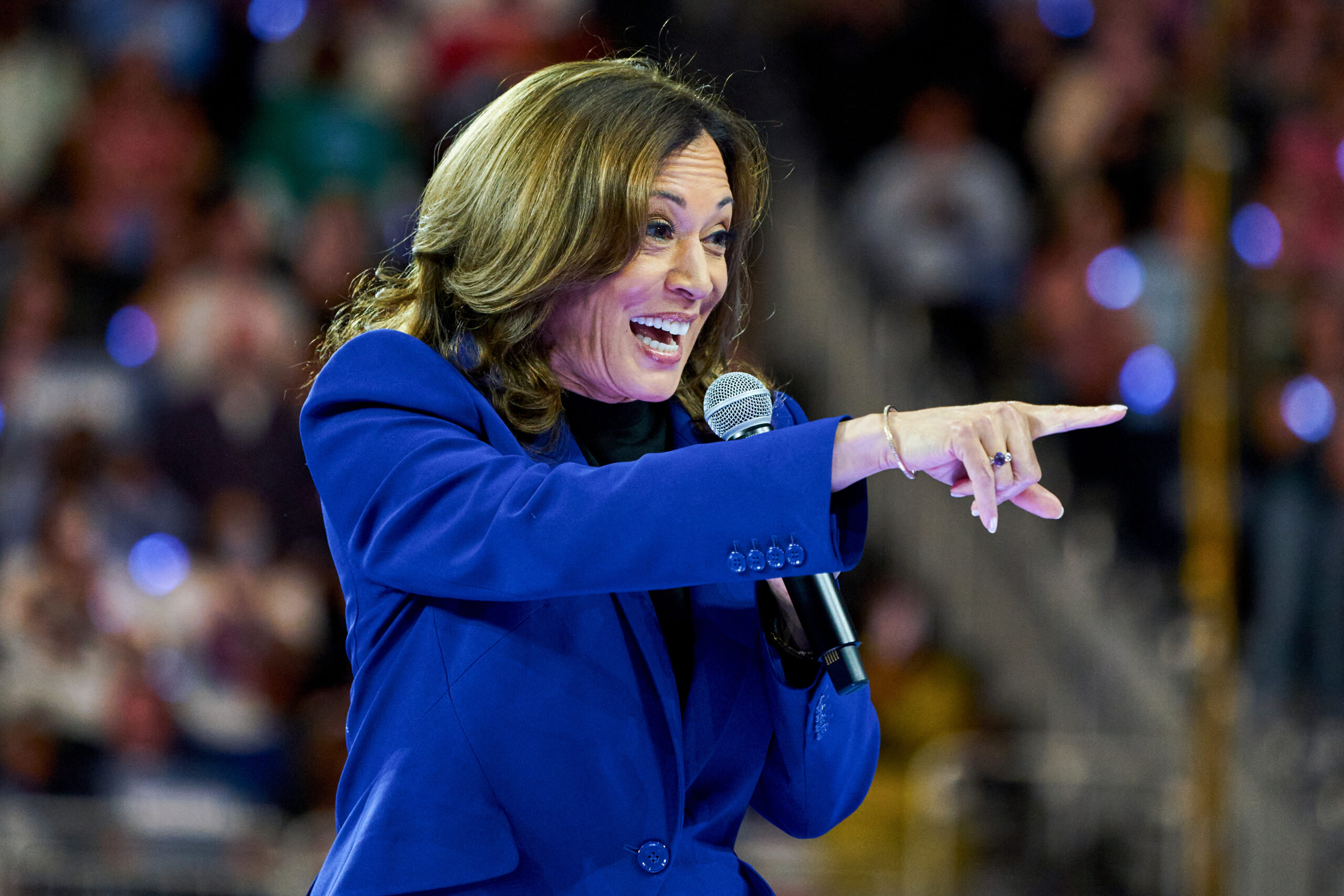 Kamala’s Team Considering Reporter’s Race And Gender For Her 1st Major Interview