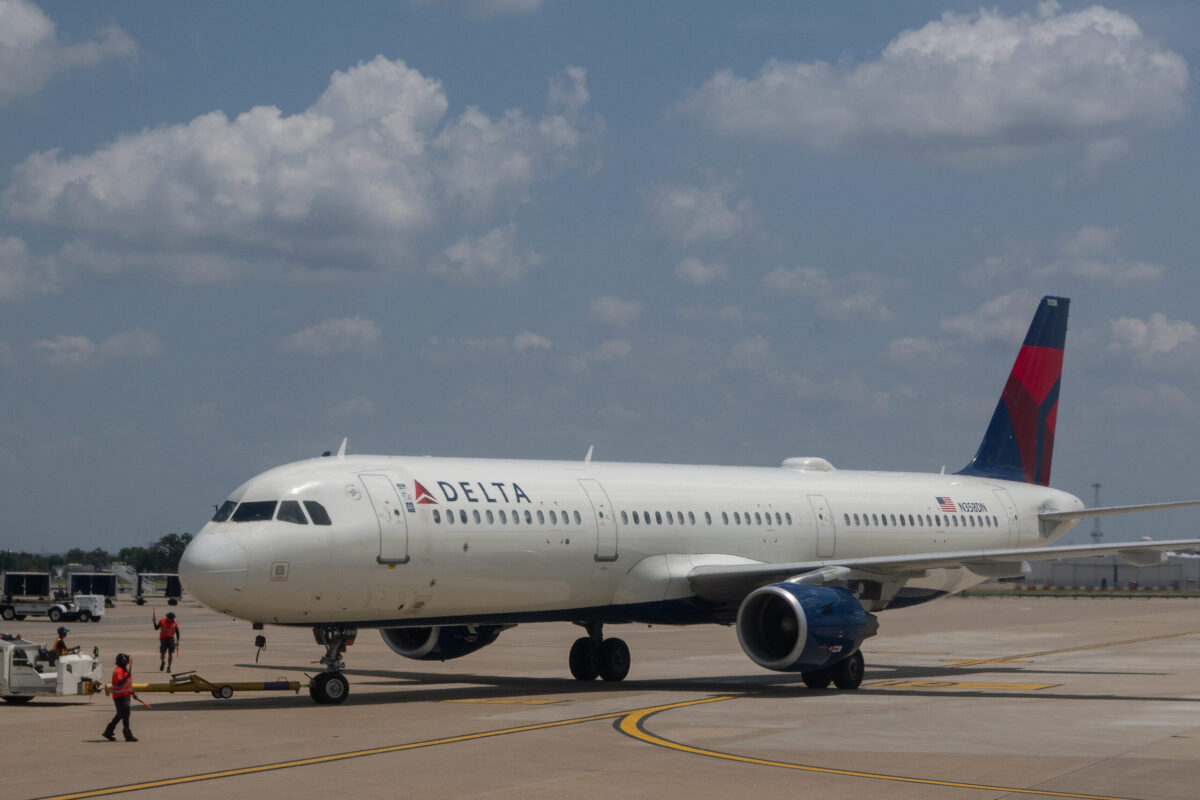 2 Killed After Delta Plane Tire Explodes At Atlanta Airport