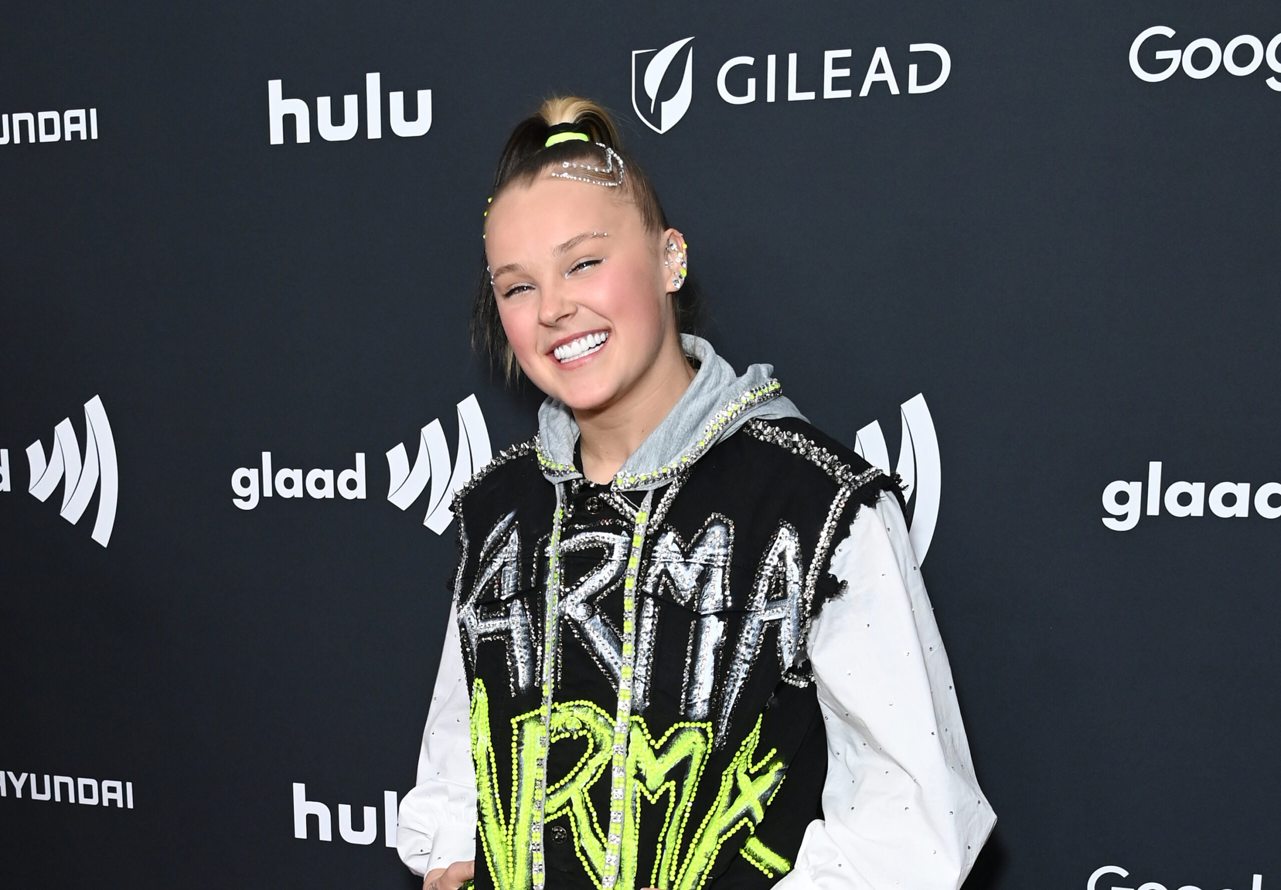 JoJo Siwa Reflects On Candace Cameron Bure Feud 2 Years Later: ‘Wouldn’t Have Her On My Podcast’