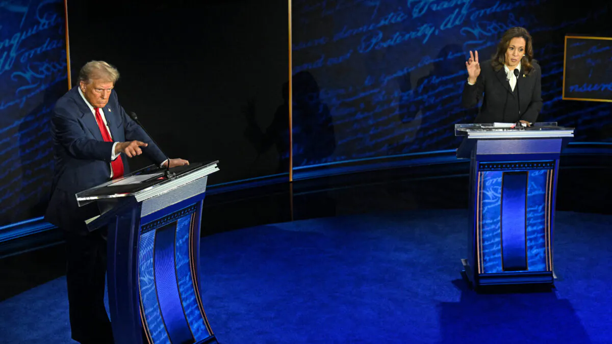 The Debate Had No Major Effect On Battleground State Polling