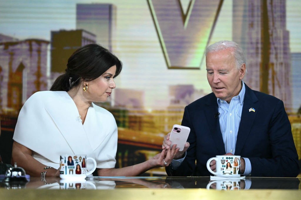 Ana Navarro Praises Biden For Ramping Up DEI Hires: ‘You’ve Been The Best!’