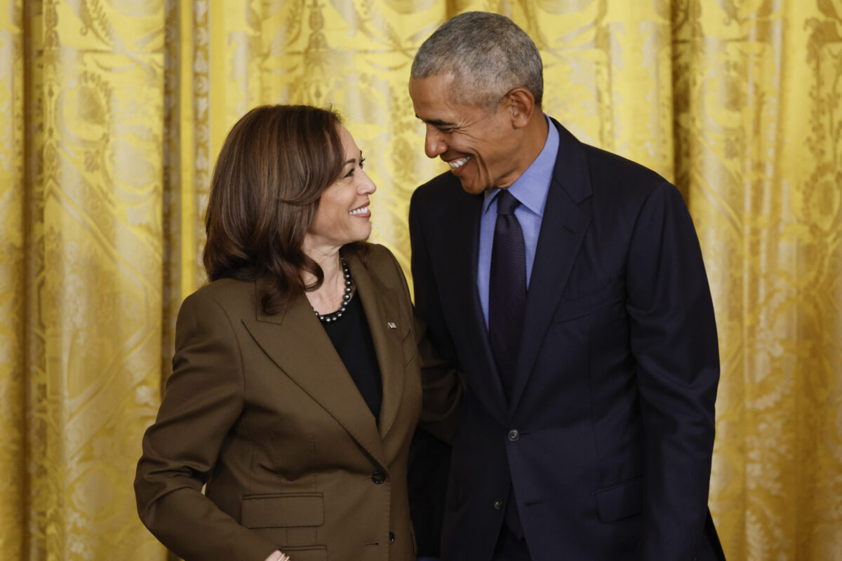 Obama Will ‘Blitz’ Battleground States For Kamala In Final Weeks Of Campaign