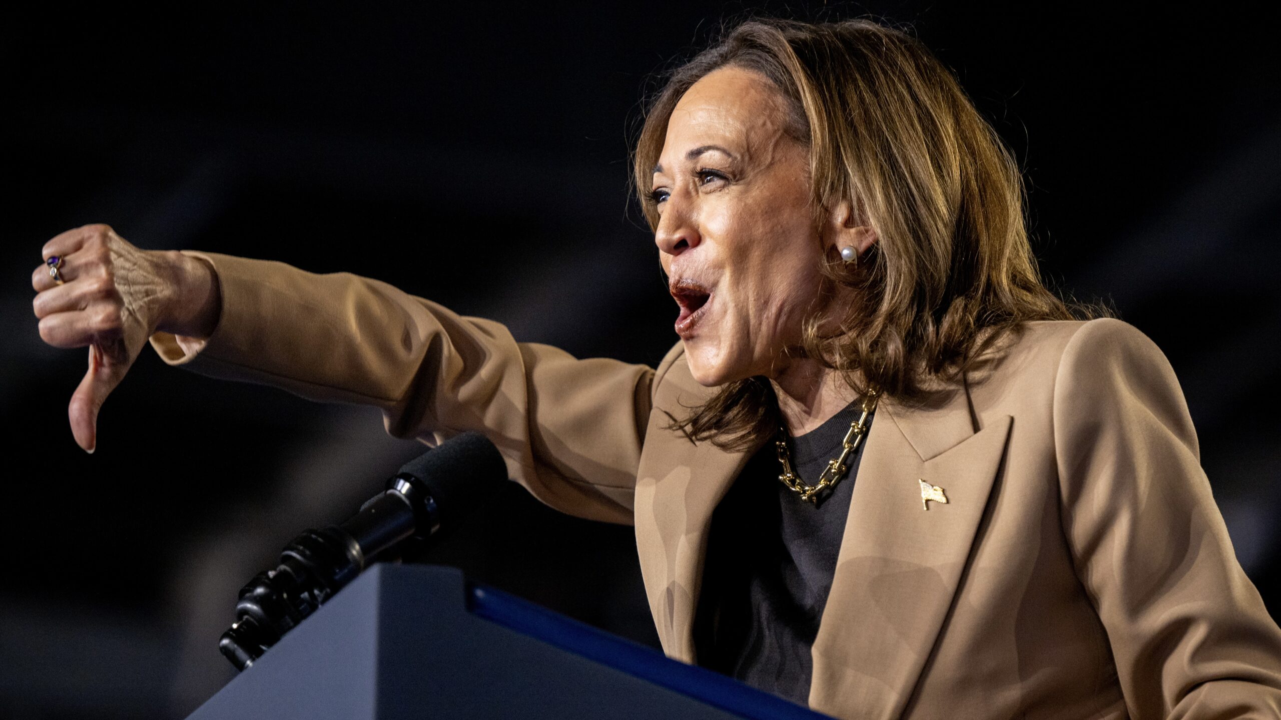 Kamala Mocks Trump For Stopping Town Hall After 2 Attendees Have Medical Emergencies