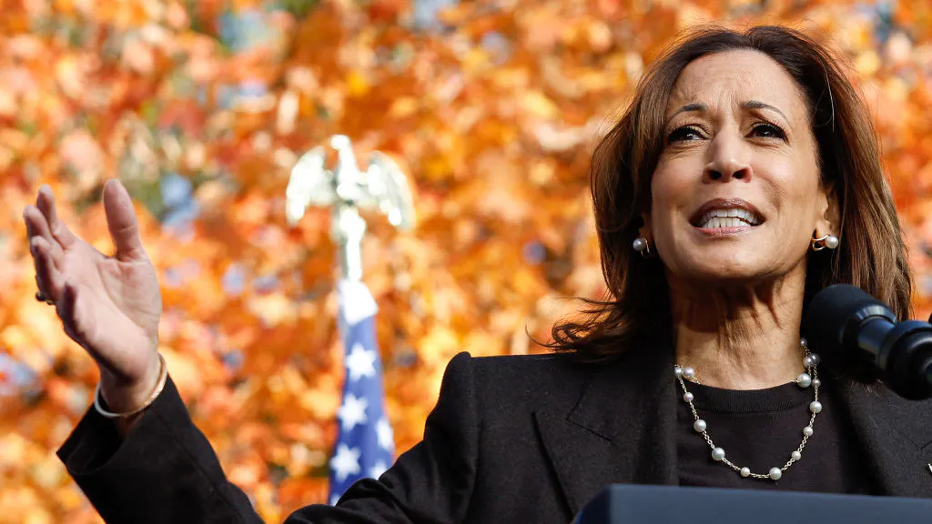 Kamala Camp Scrambles To Navigate Cracks In The ‘Blue Wall’