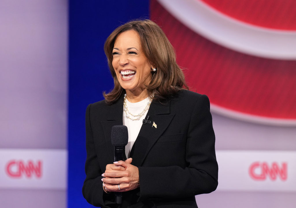 ‘Shiny!’: Kamala Mocked Over Appearance At Semiconductor Factory