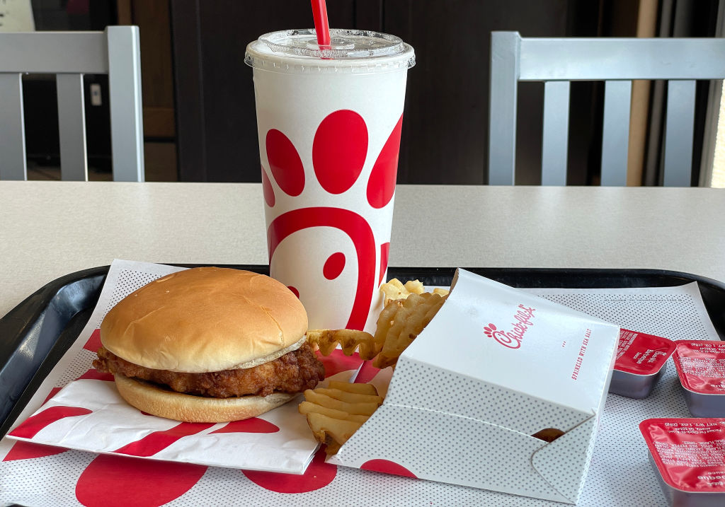 Hospital Apologizes For Chick-Fil-A Lunch, Thanks Employees Who Had The ‘Courage’ To Complain