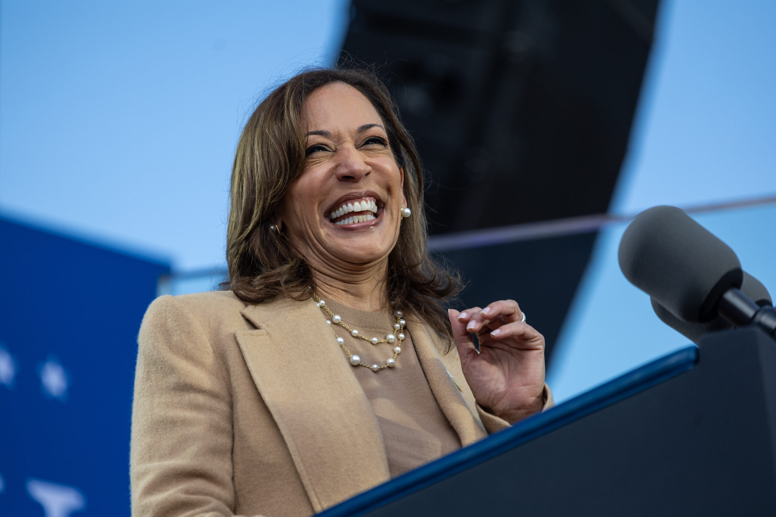 Kamala Running Pro-Palestinian Ads In Michigan, Pro-Israel Ads In Pennsylvania