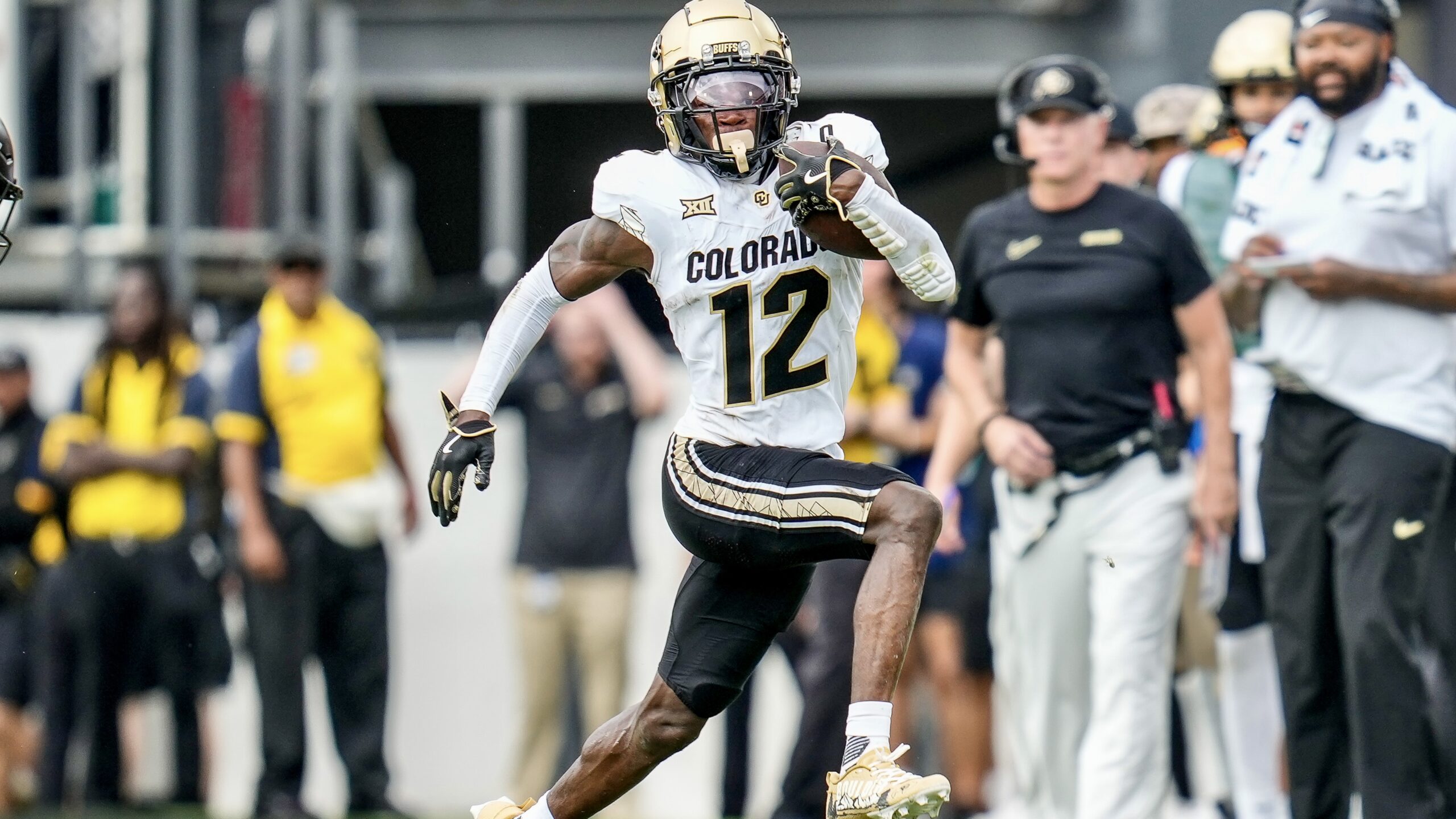 Colorado’s Travis Hunter Wins Heisman Trophy