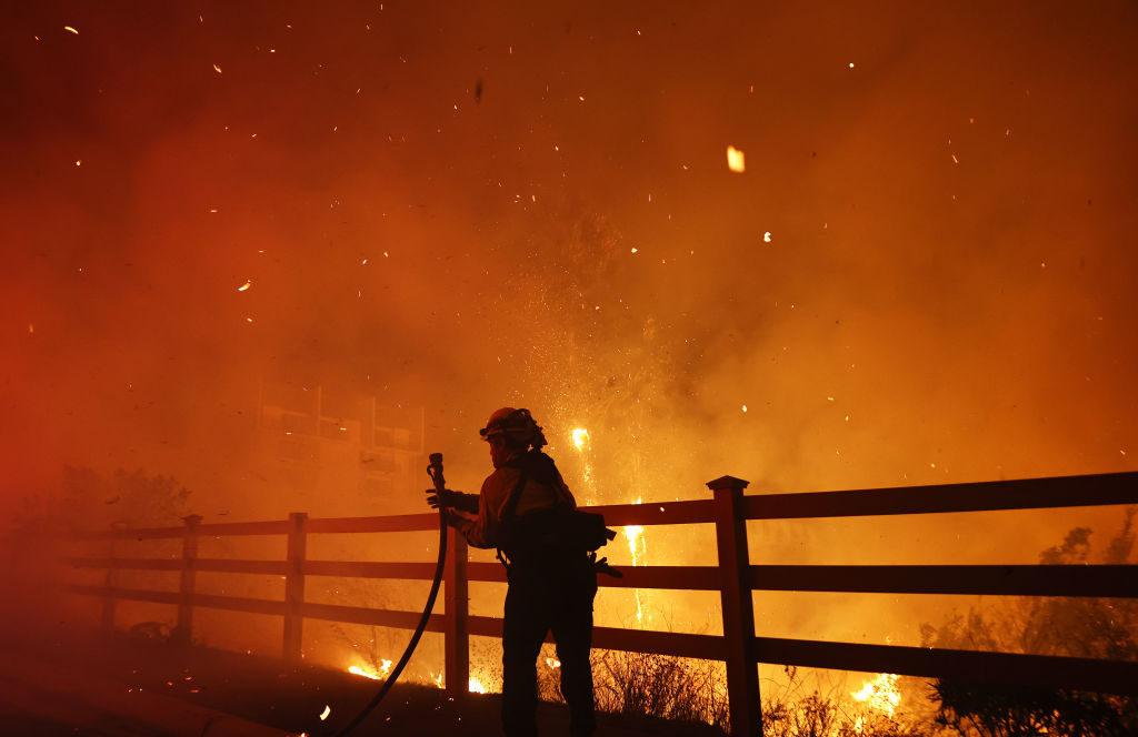 Thousands Forced To Evacuate As Wildfire Rips Through Malibu