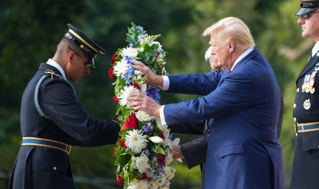 Trump Visits Arlington National Cemetery On Eve Of Inauguration