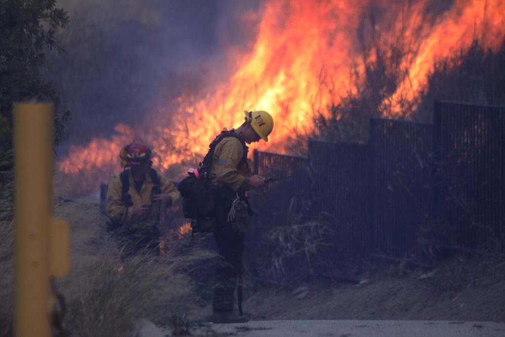 News Anchor Claims L.A. Firefighters Aren’t Out Of Water, Reporter Immediately Contradicts Him