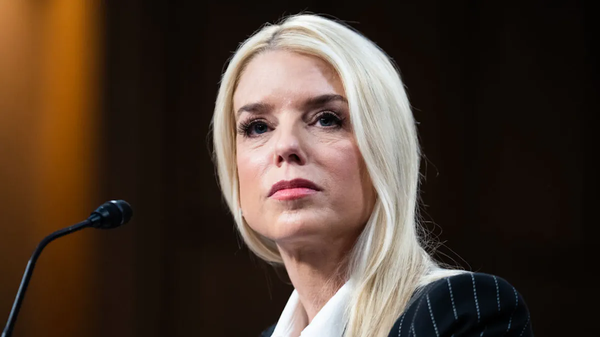 Bondi Demolishes Schiff When He Taunts Her