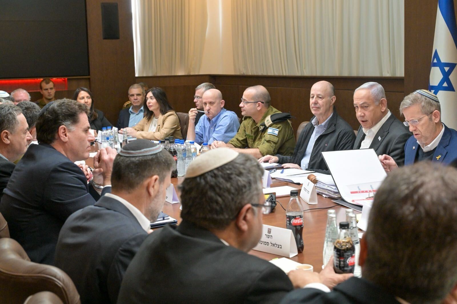 Israeli Security Cabinet Votes To Approve Ceasefire And Hostage Deal