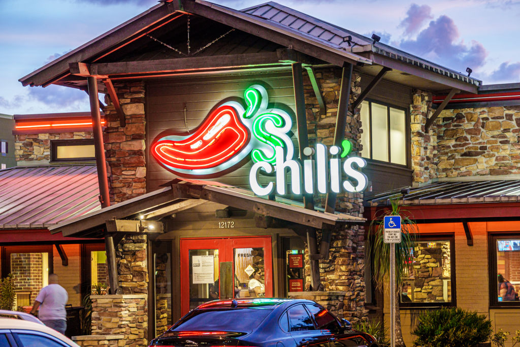 Couple’s Fight At Chili’s Causes Mall Evacuation, Highway Closure