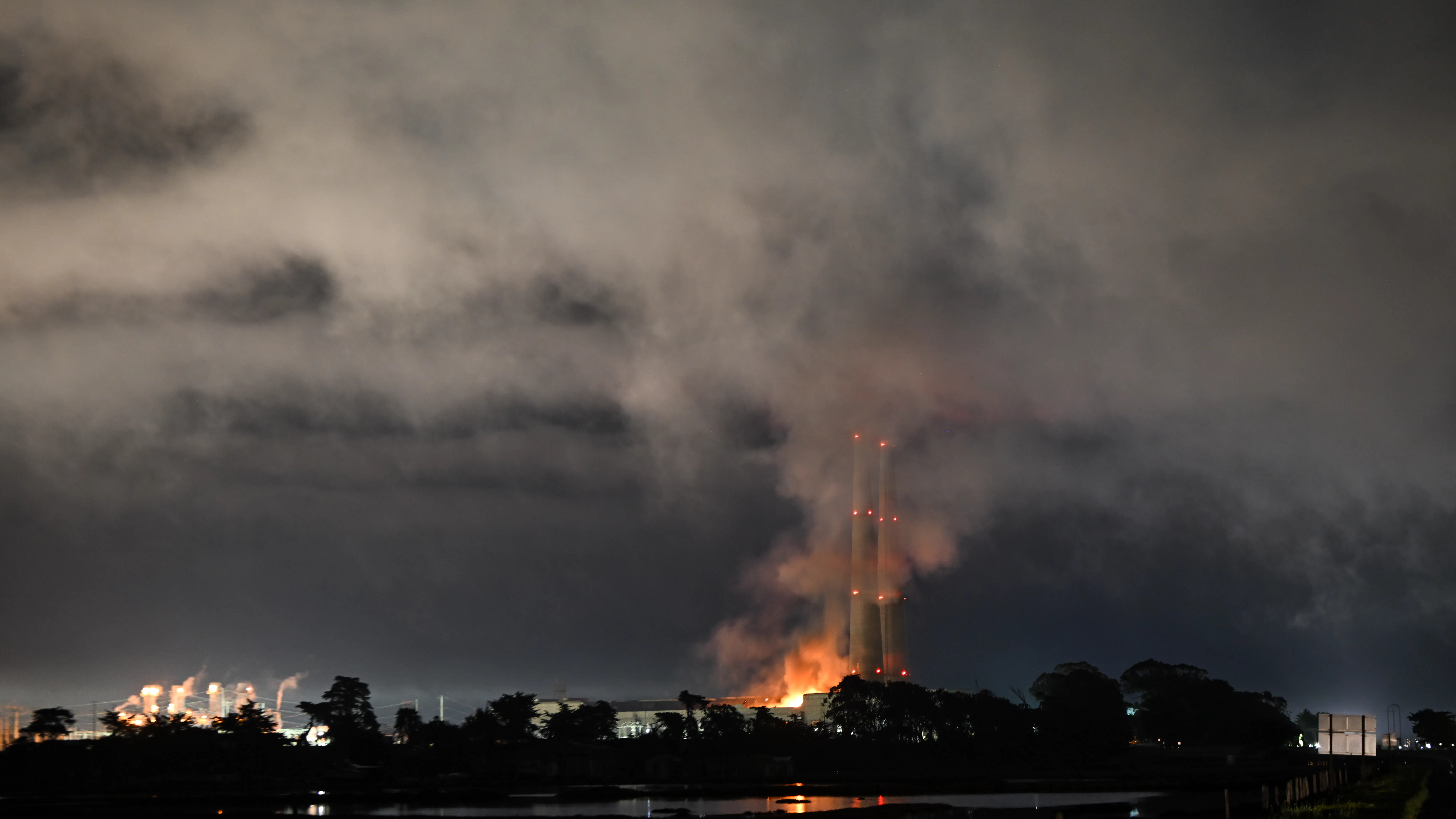 California Lithium Battery Facility Catches Fire Again, Residents Told To Close Windows