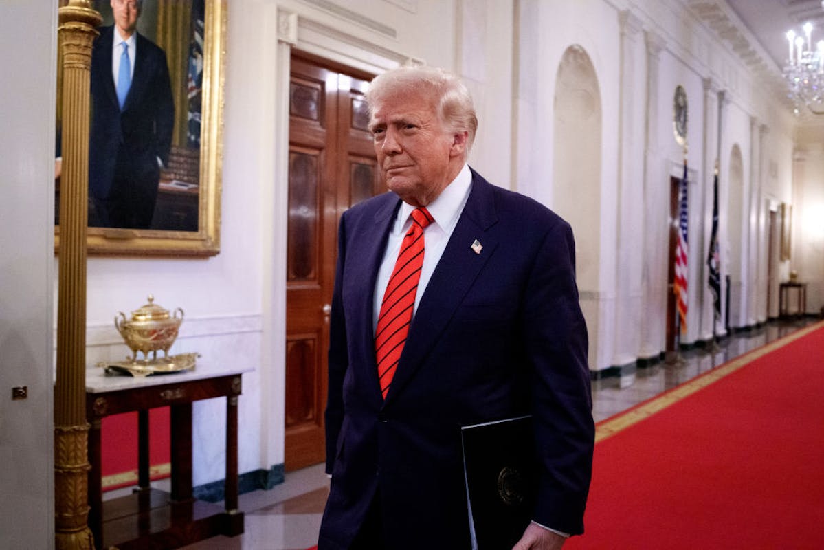 NextImg:Trump Signs Executive Order ‘To End…Forced Use Of Paper Straws’