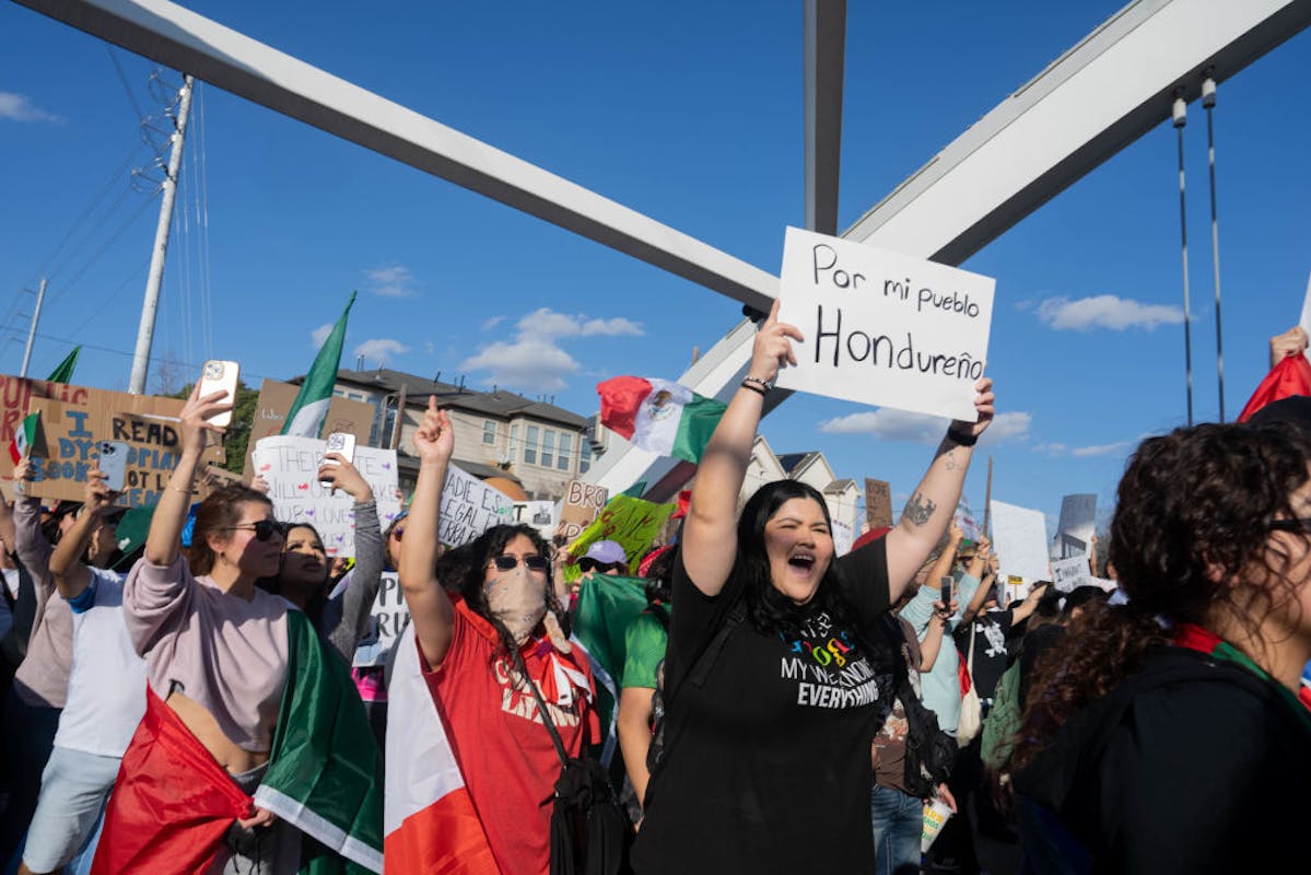 NextImg:Christian Mission Organization Encourages Illegal Immigrants To Hide Identity From ICE