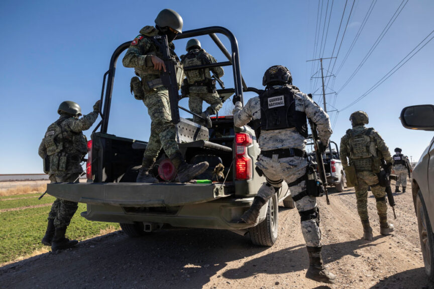 CIUDAD JUAREZ, MEXICO - FEBRUARY 06: Mexican troops patrol the U.S.-Mexico border on February 06, 2025 near Ciudad Juarez, Mexico. Advance units of soldiers deployed to the border under orders of Mexican President Claudia Sheinbaum after U.S. President Donald Trump threatened tariffs on Mexican goods. (Photo by John Moore/Getty Images)