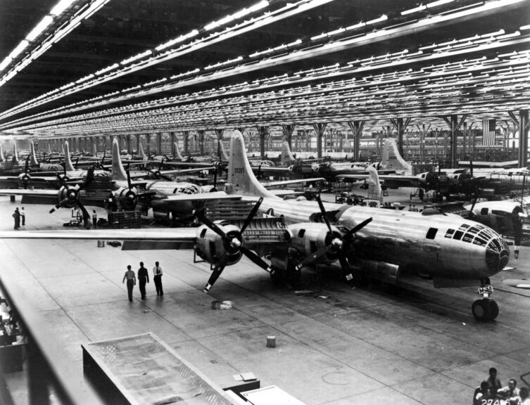 Bell-Marietta Georgia, B-29 Assembly Line - 1944. Serial numbers on the planes suggest these are Wichita-built Boeing B-29-5-BWs. United States Army Air Forces, Public domain, via Wikimedia Commons.