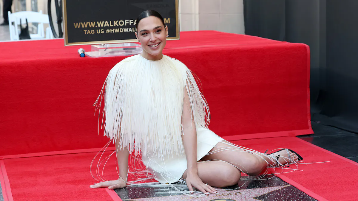 Gal Gadot’s Walk Of Fame Ceremony Delayed By Anti-Israel Protestors