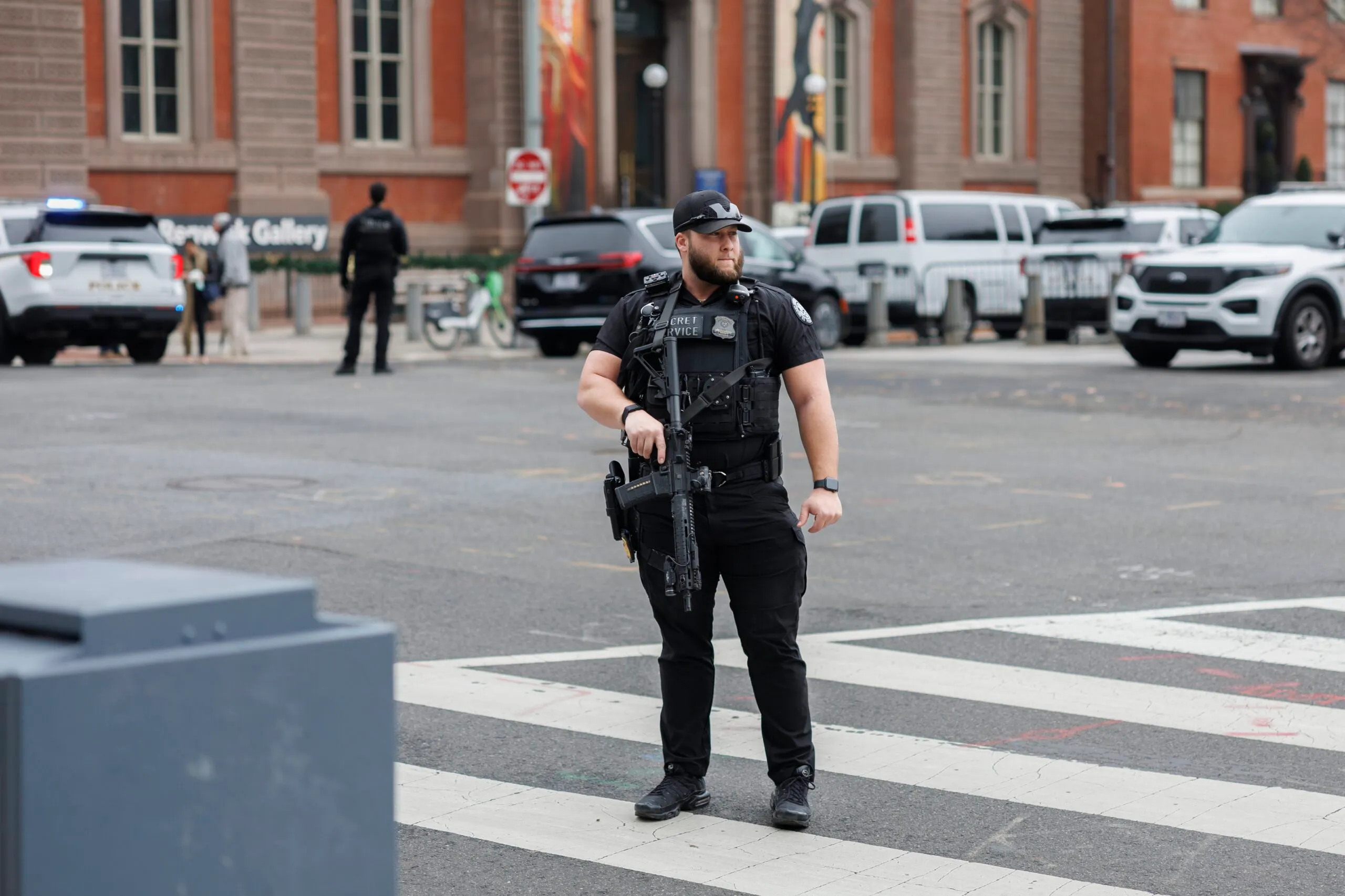 Bullets Fly Near White House As Secret Service Locks Everything Down