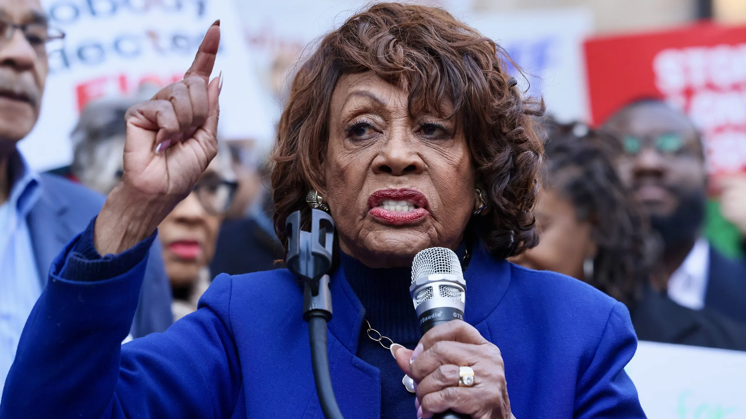 Maxine Waters Claims Trump Is Trying To Start A ‘Civil War’