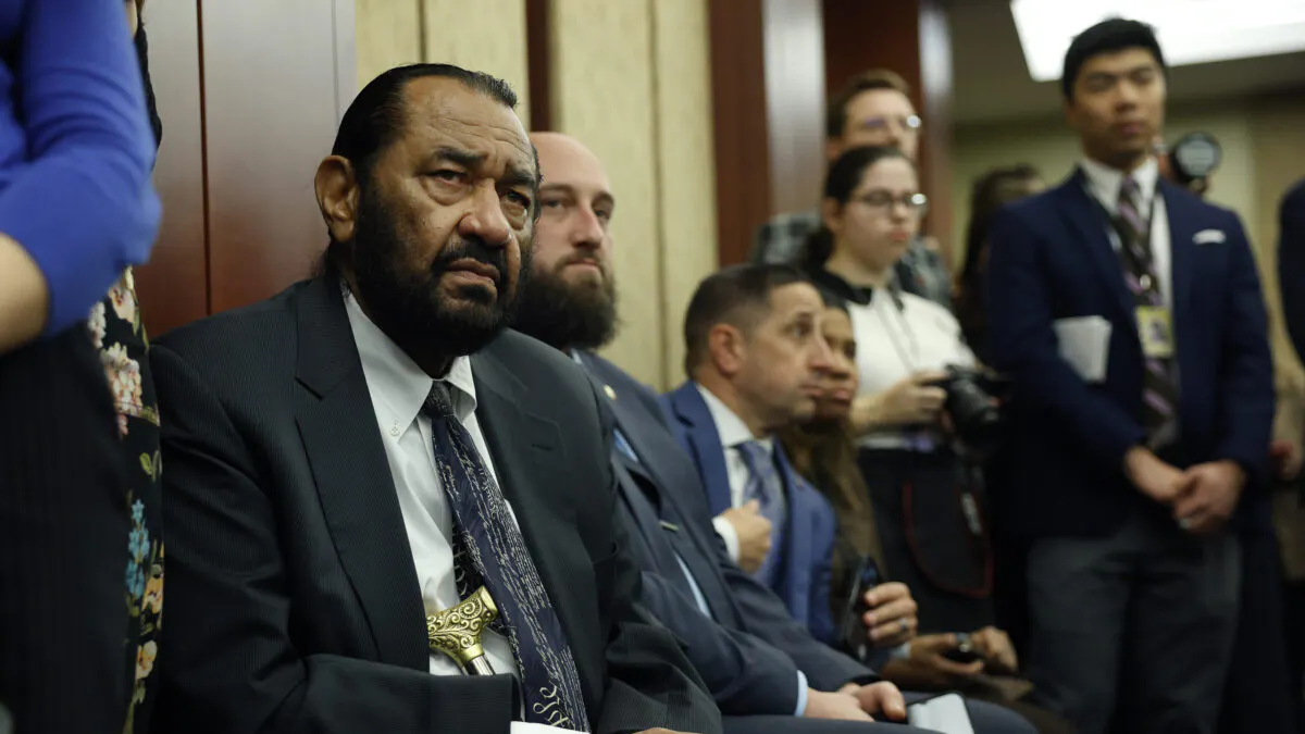 GOP Resolution Seeks To Strip Committee Assignments From Dems Who Disrupted Al Green Censure