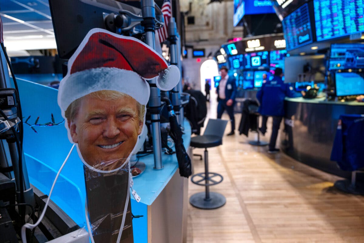 U.S. Stocks Plunge As Trump Warns Of Economic ‘Transition’ Period