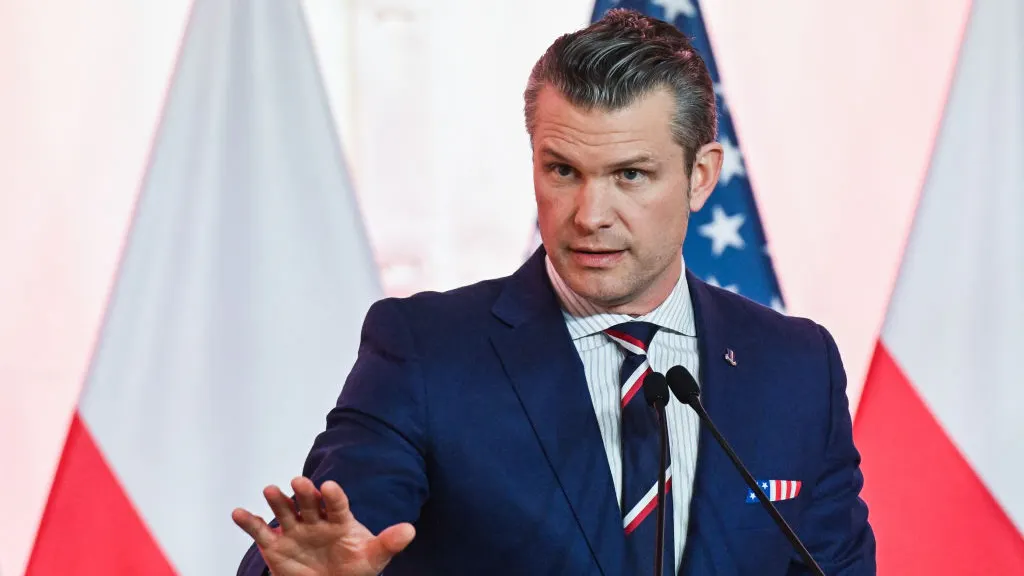 ‘We Don’t Play Your Little Games’: Hegseth Smokes Reporter Asking Why He Didn’t Mention Female Pilot