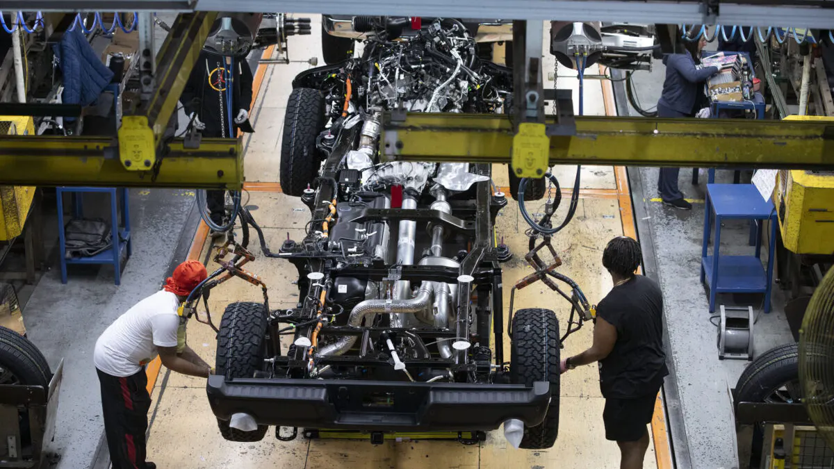 ‘A Major Victory:’ Trump Makes Deal With Auto Industry For Tariff Relief