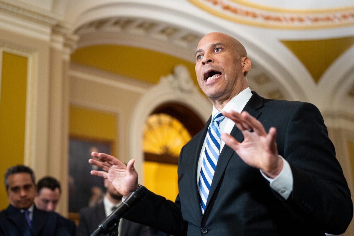 ‘Spartacus’ Cory Booker Breaks Record For Longest Senate Floor Speech