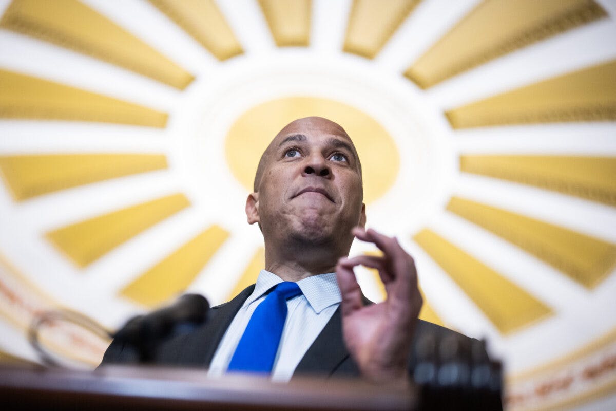 ‘Spartacus’ Cory Booker Delivers Marathon Senate Floor Speech To Protest Trump