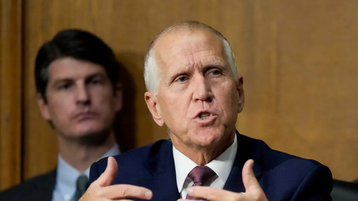 ‘Whose Throat Do I Get To Choke?’ GOP Senator Demands Trump Tariff Fall Guy