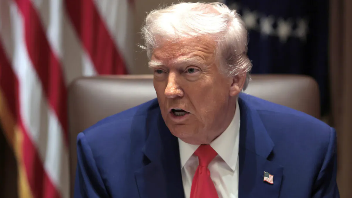 Trump Endorses Both GOP ‘Champions’ Facing Off In Arizona Primary