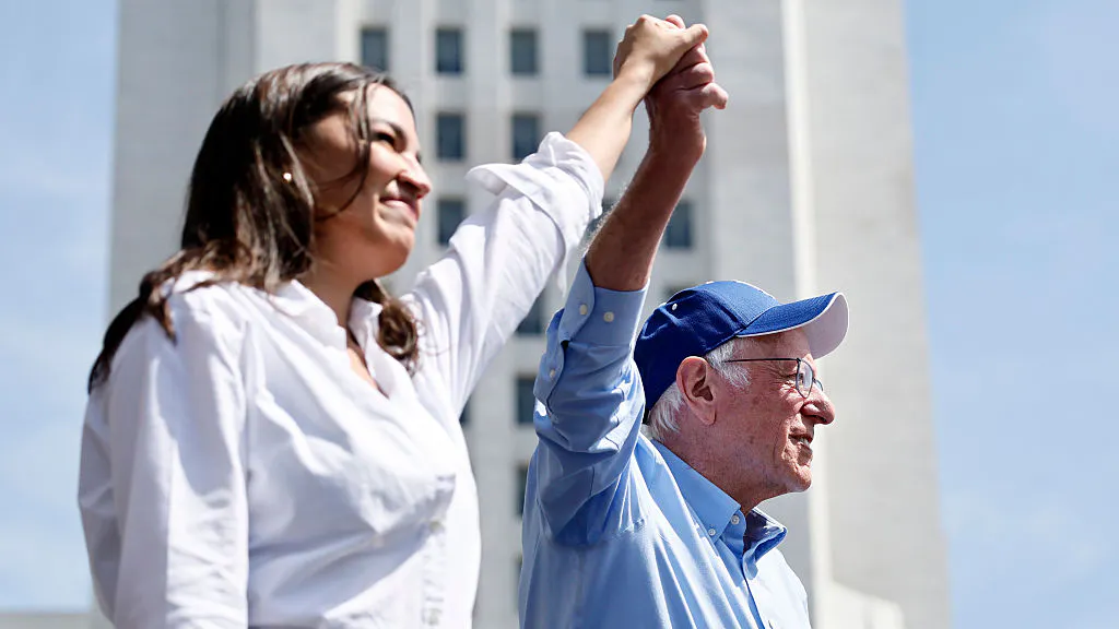 ‘Friends Of Bernie Sanders’ Spent 200K On Jets For His ‘Fighting Oligarchy’ Tour