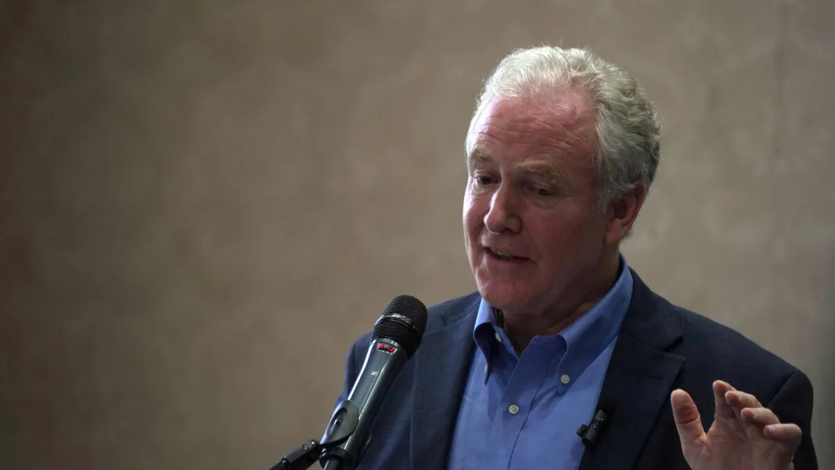 ‘Sipping Margaritas’: Dem Senator Finally Meets Deported Illegal Immigrant In El Salvador