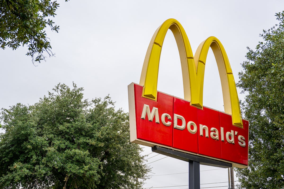 Controversy Erupts Over 24-Year-Old Dad Who Left Kids At McDonald’s During Job Interview