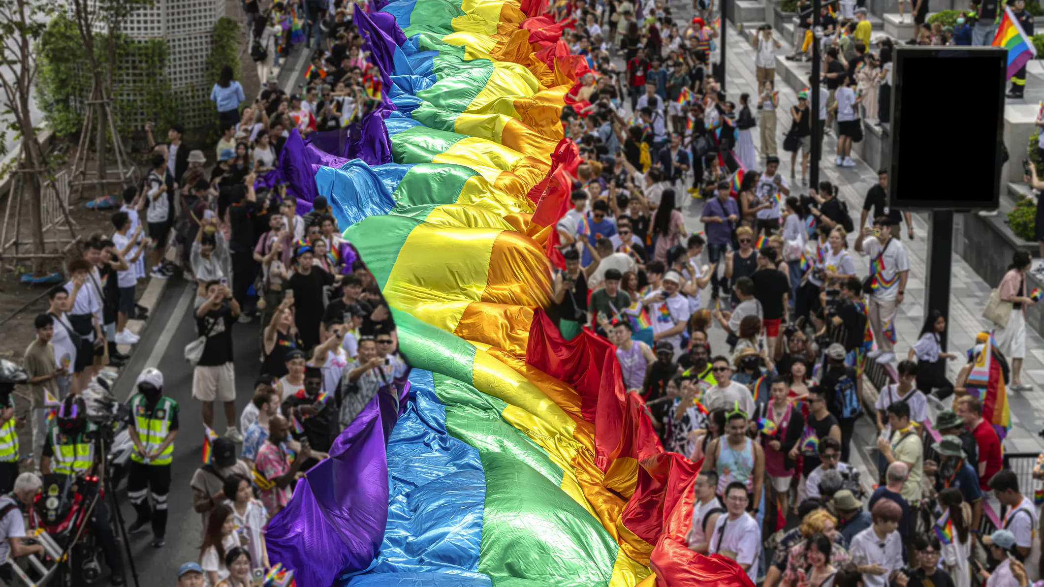 Support For Gay Marriage Plummets Among Republicans: Gallup Poll