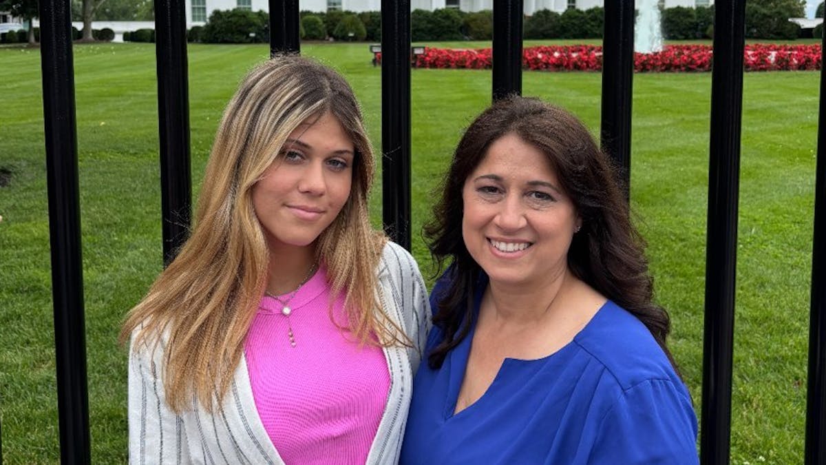 NextImg:Teen Takes On New York Over Vax Mandate — And Wins