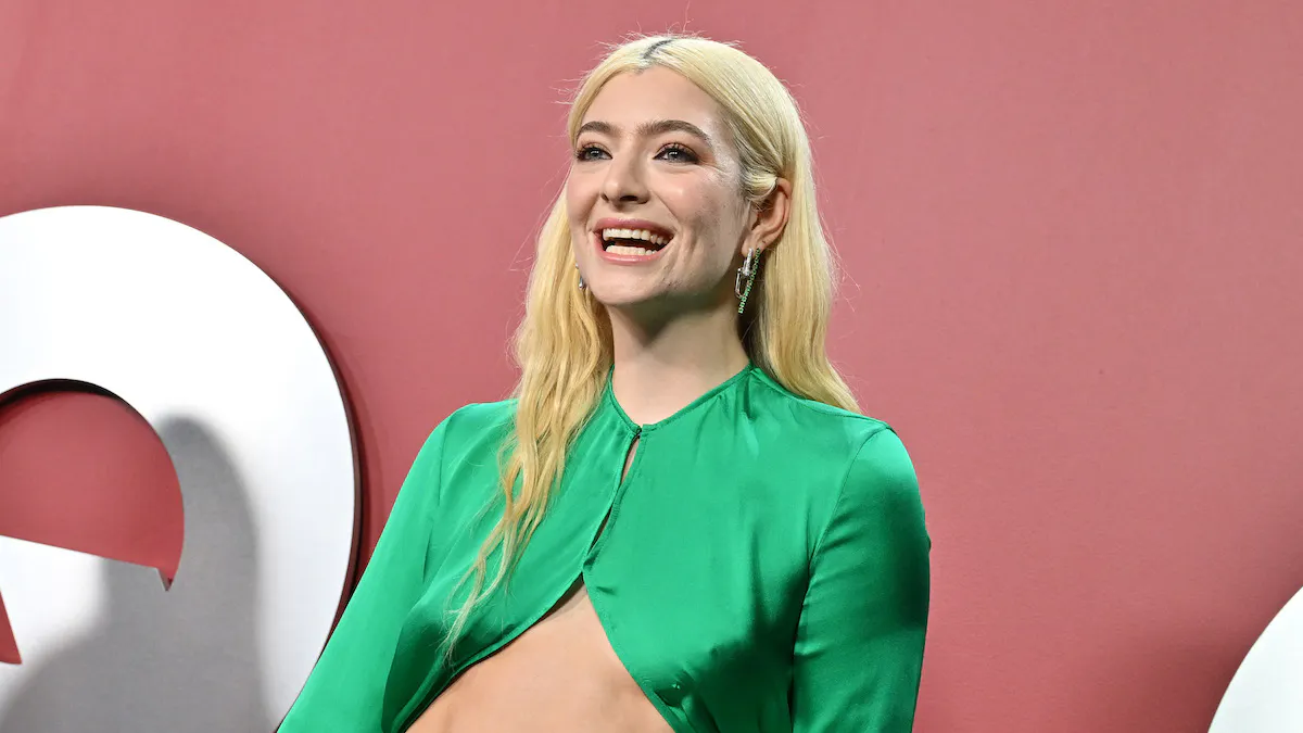 Singer Lorde Refuses To Pick A Gender: ‘I’m A Woman Except For The Days When I’m A Man’