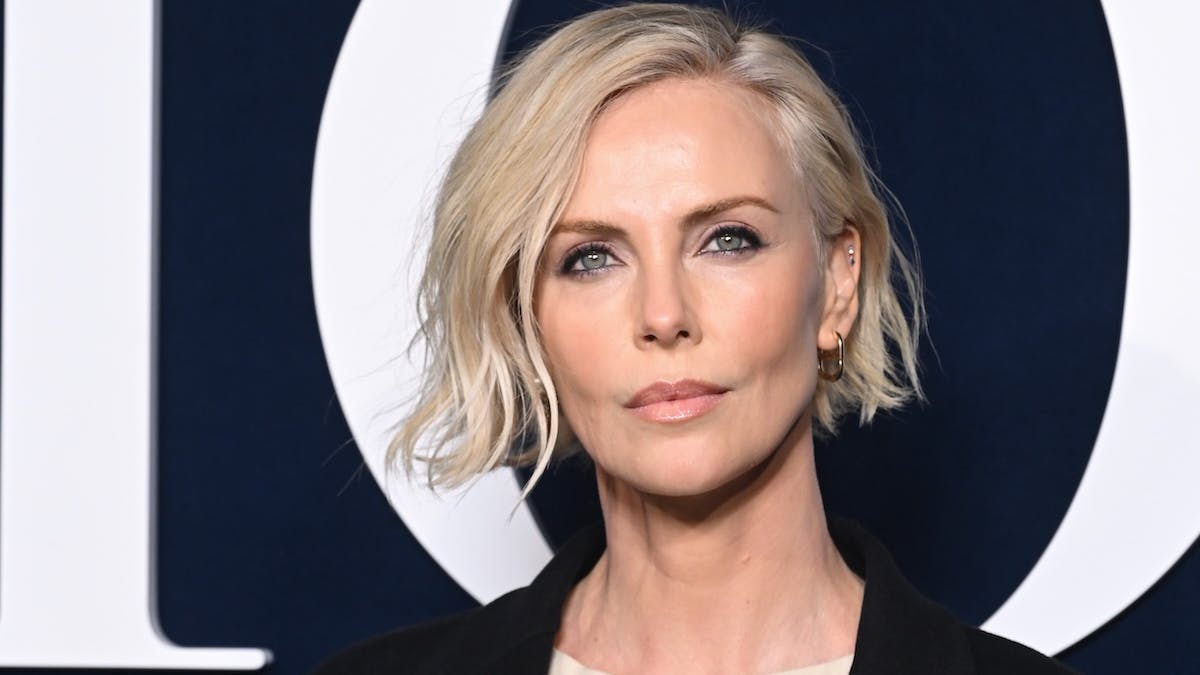 NextImg:Charlize Theron Slams Everyone Who Went To Jeff Bezos’ Wedding: ‘They Suck And We’re Cool’