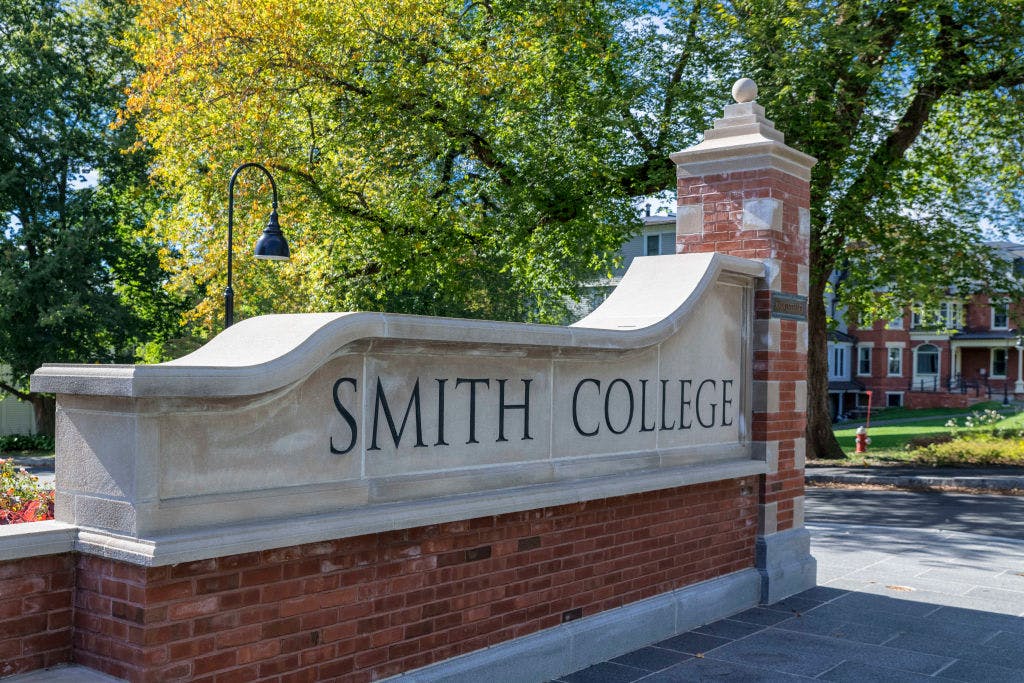 All-Women’s College Breaking The Law By Admitting Trans-Identifying Men: Complaint
