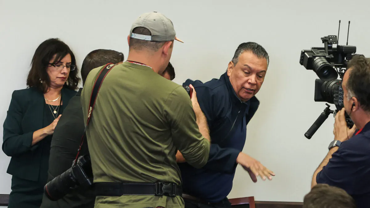 Dem Senator Handcuffed By Security After Disrupting Noem Presser In Los Angeles