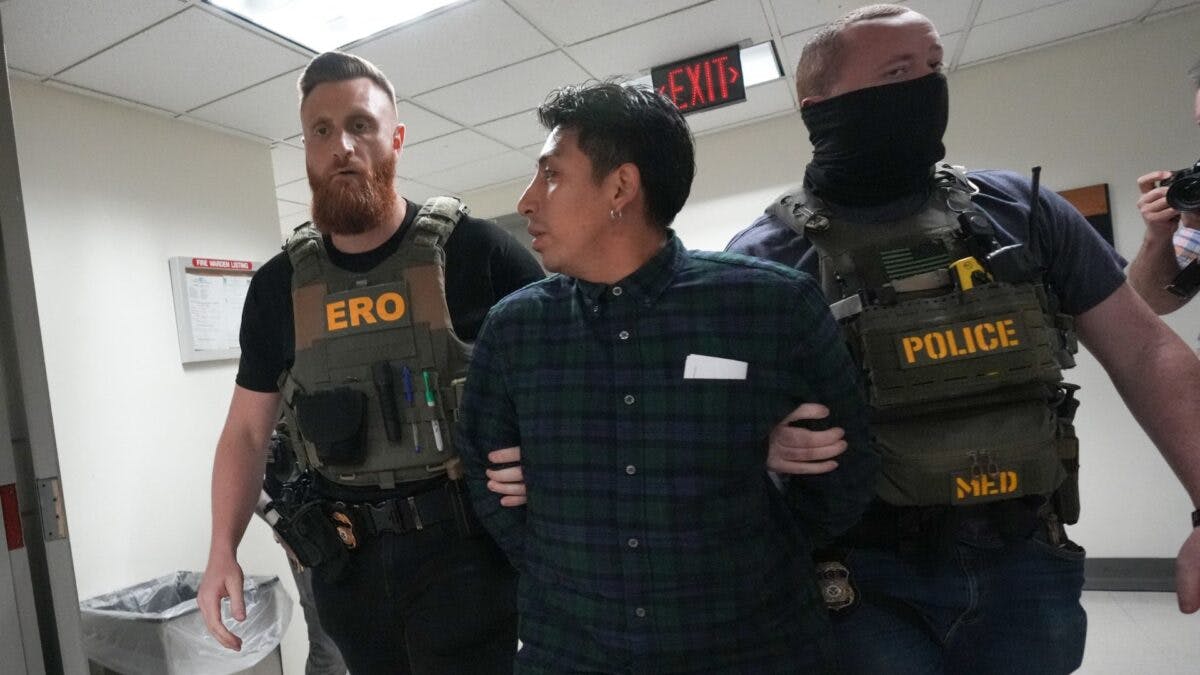 ICE Officials Slam CNN For Promoting App That Helps Illegals Dodge Federal Agents