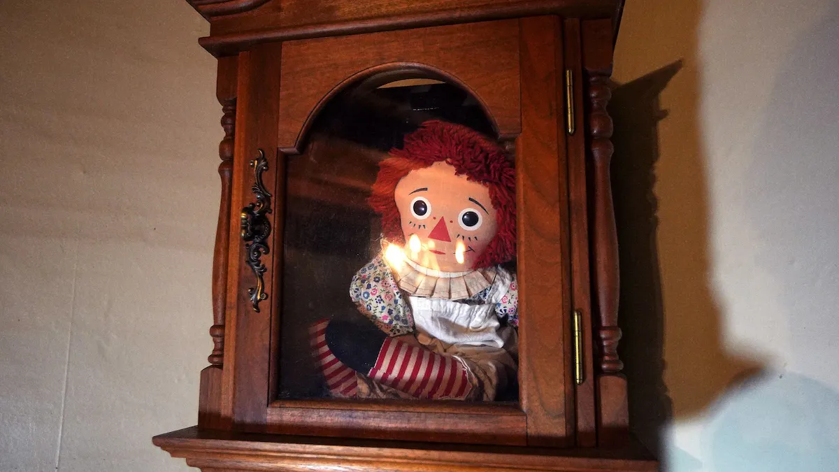 Paranormal Investigator Dies While Touring With ‘Demonically Possessed’ Annabelle Doll