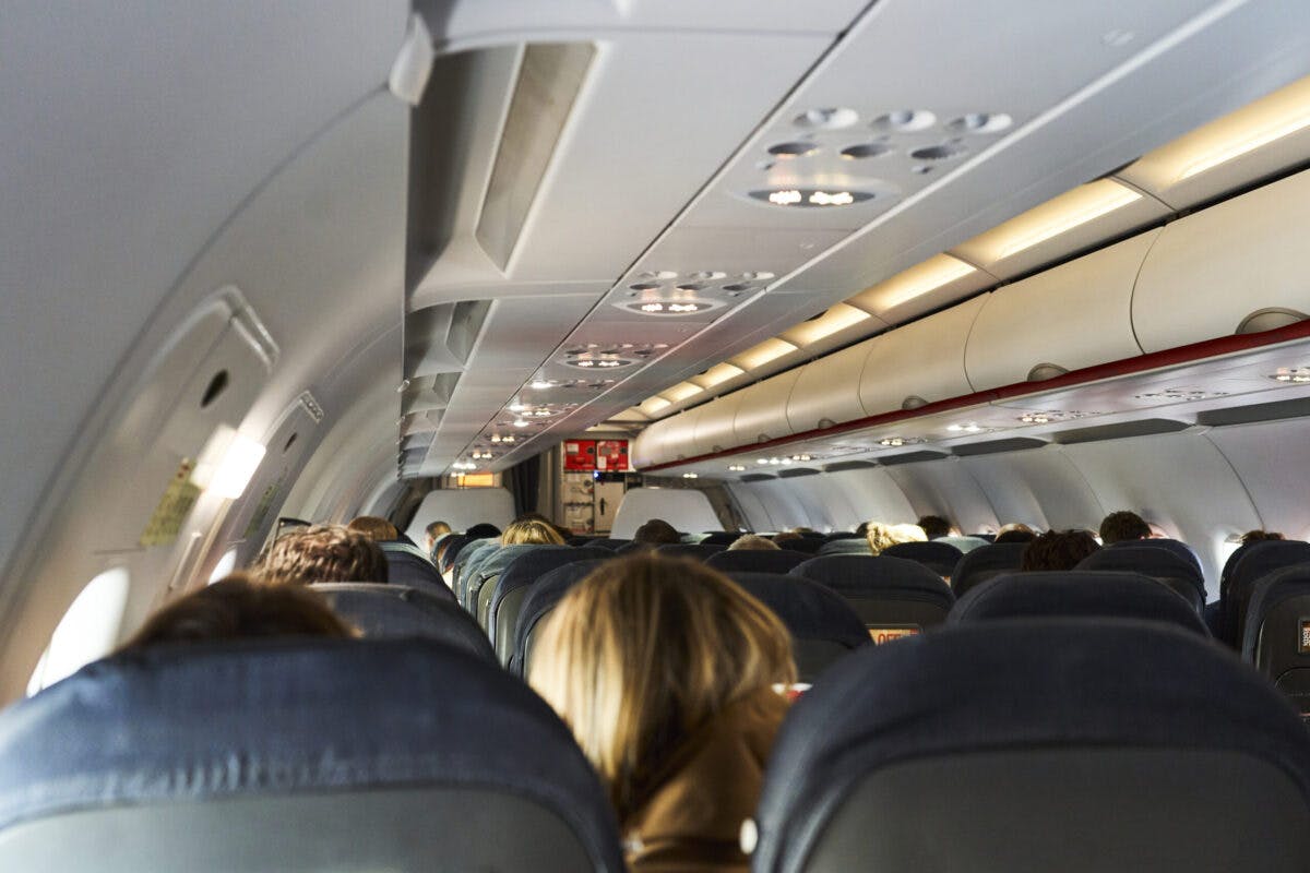 ‘Karen’ Lawyer Tries To Push Her Way Off Plane First, Other Passengers Object